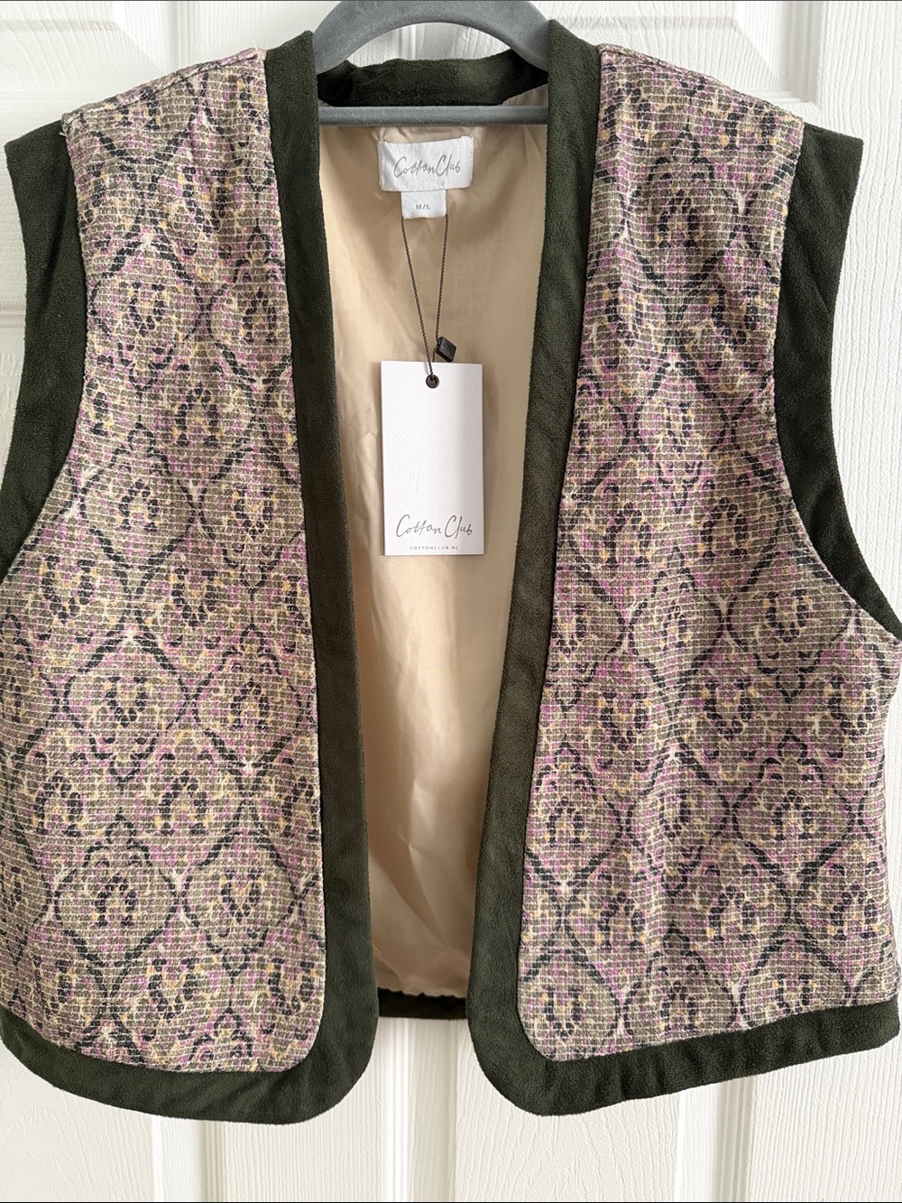 Cotton Club Women’s Olive & Pink Patterned Sleeveless Vest - size M/L